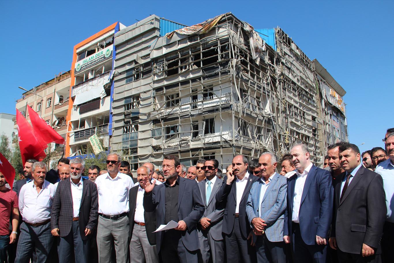 Van SDİ’den bombalı saldırıya sert tepki Van SDİ’den bombalı saldırıya sert tepki